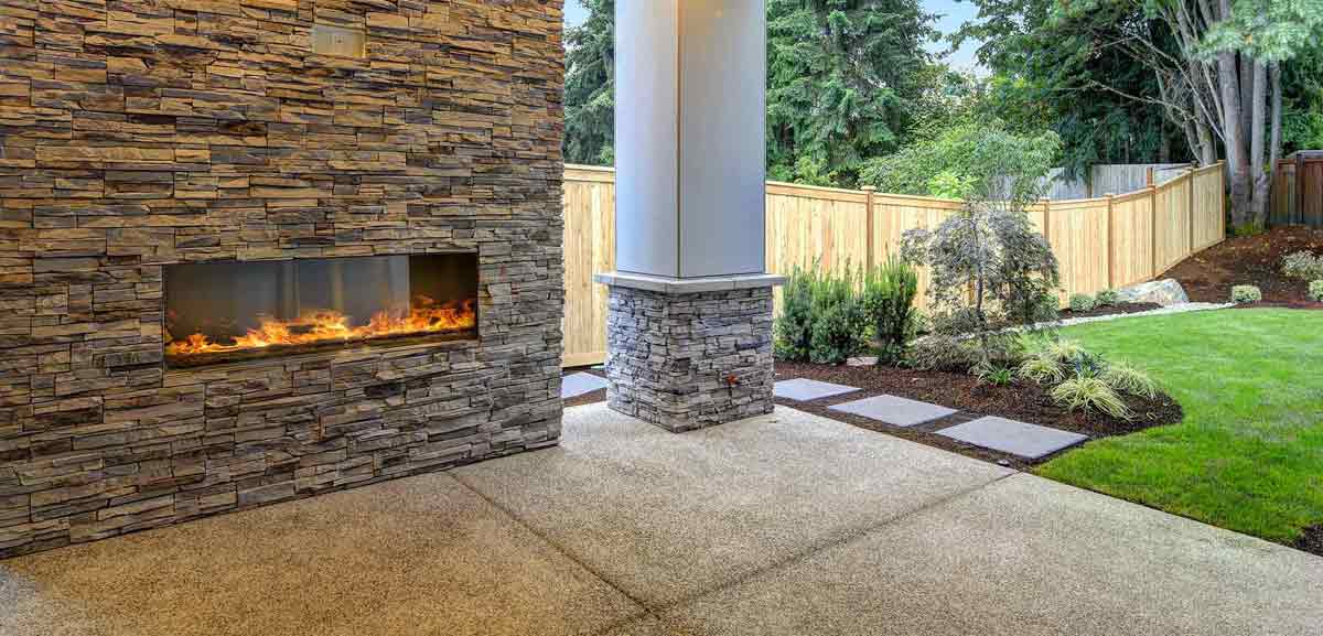 Outdoor living space - fireplace and hardscaping